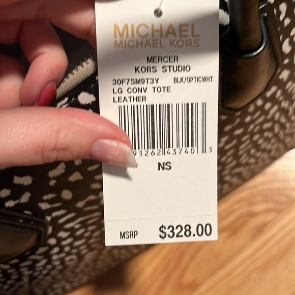 Michael Kors Mercer Leather Tote - Picture 8 of 8